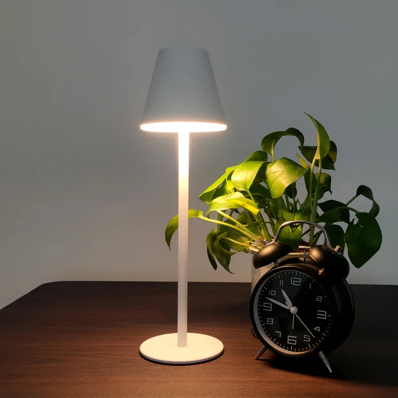 GreenLight - Nachhaltige Wiederaufladbare LED-Tischlampe