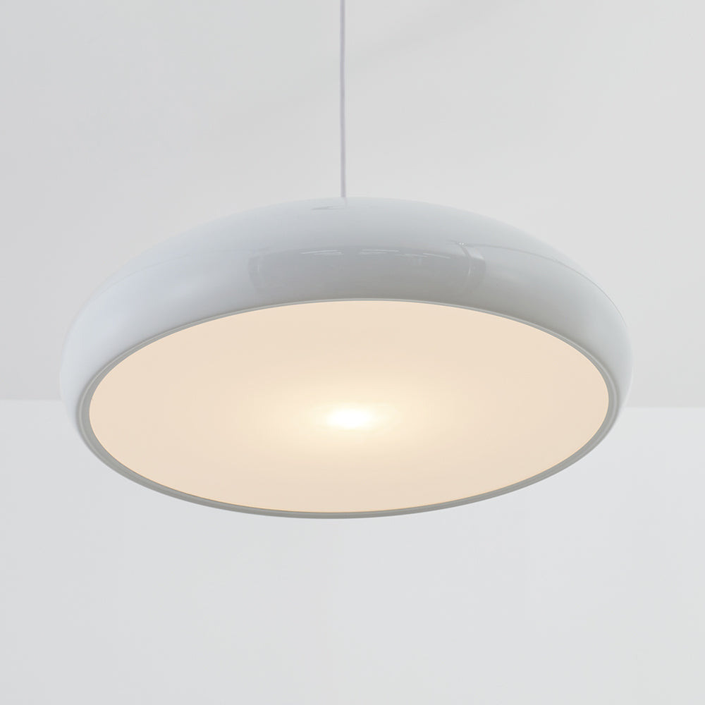 LumiChic Stilvolle LED Pendelleuchte im modernen Design